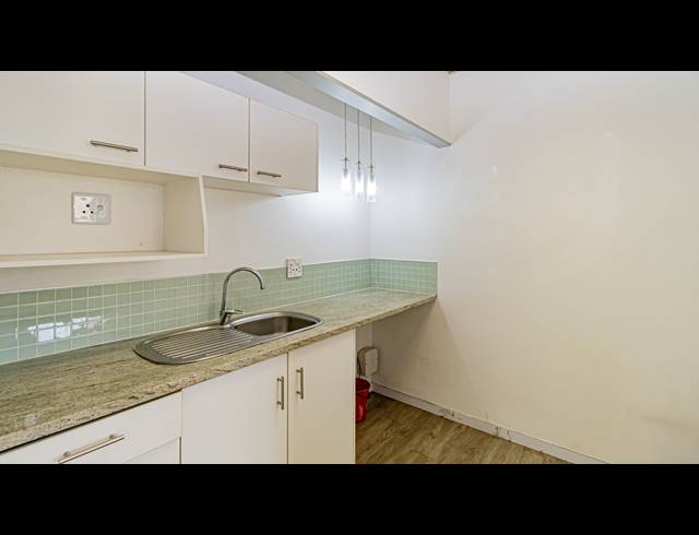 127M² OFFICE TO LET IN FERNDALE
